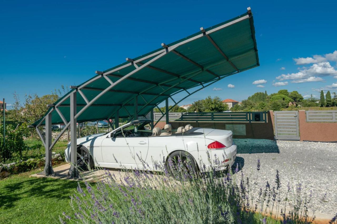 Bobo Family House With Pool Villa Vodnjan Luaran gambar