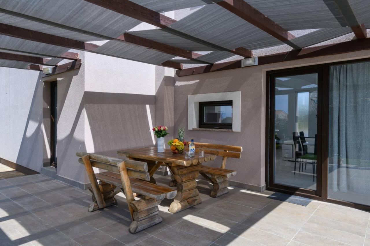 Bobo Family House With Pool Villa Vodnjan Luaran gambar