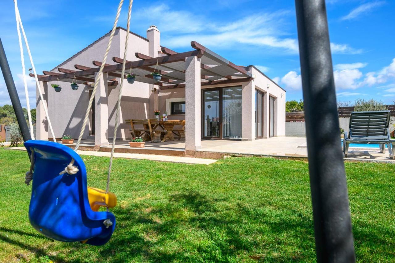 Bobo Family House With Pool Villa Vodnjan Luaran gambar