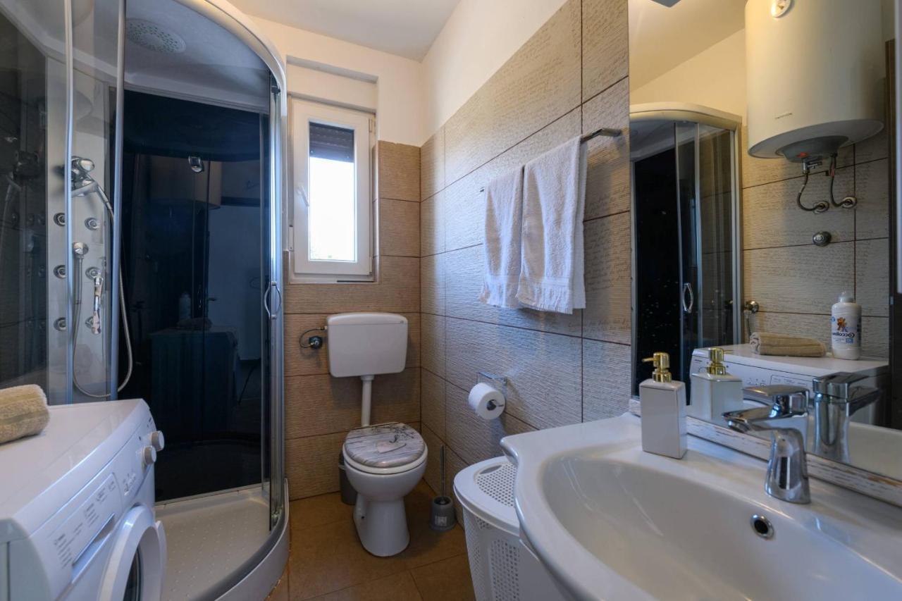 Bobo Family House With Pool Villa Vodnjan Luaran gambar