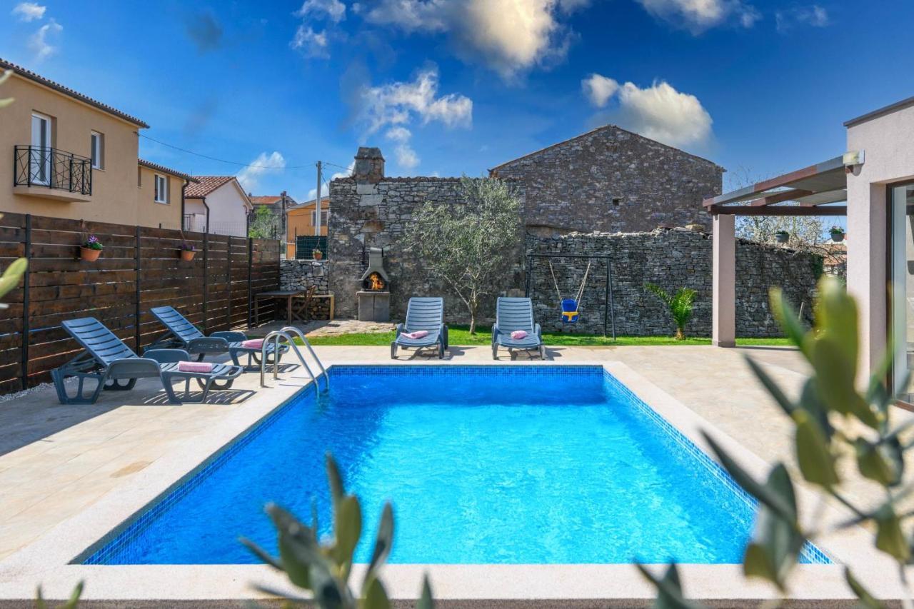 Bobo Family House With Pool Villa Vodnjan Luaran gambar